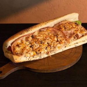product-grid-gallery-item ساندویچ بمب ژامبون و سالامی تنوری با قارچ و پنیر در نان باگت