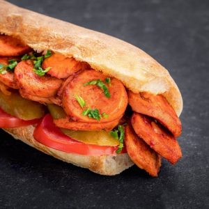 product-grid-gallery-item ساندویچ سوسیس بندری با قارچ و پنیر در نان باگت
