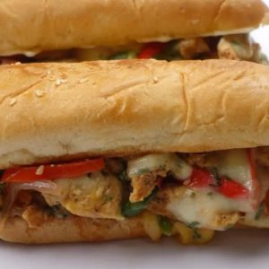 product-grid-gallery-item ساندویچ فیله مرغ گریل با قارچ و پنیر در نان باگت