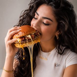 چیزبرگر زغالی فست فود و رستوران شبانه الوشب